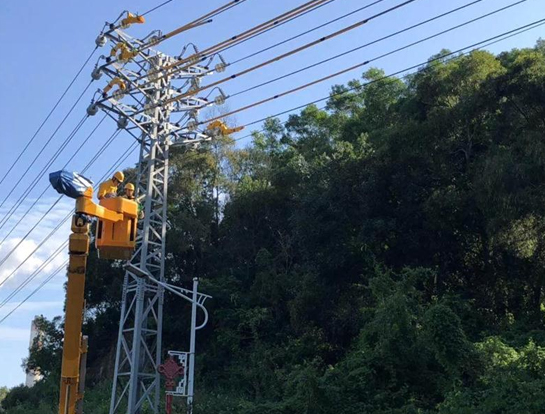帶電絕緣涂覆機器人助力廣東潮州，為裸露電線穿新衣